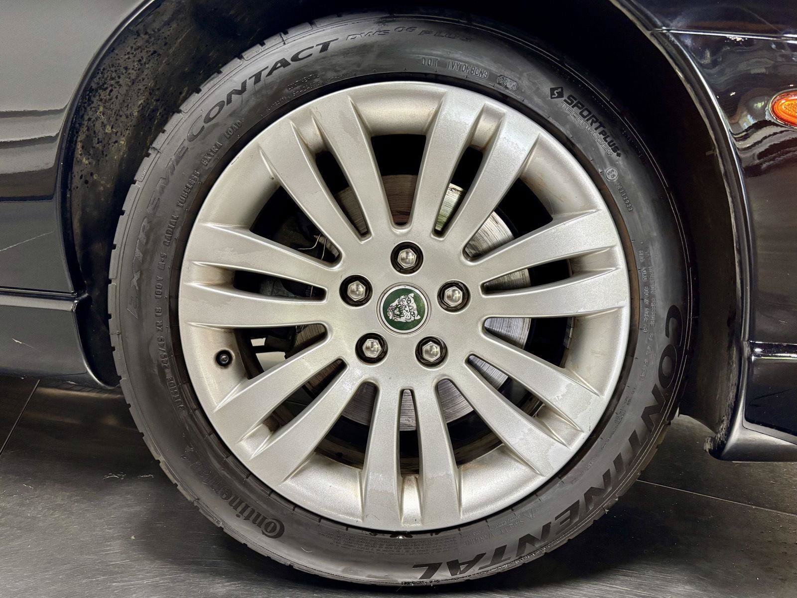 Used 2005 Jaguar XK8 Convertible RWD image 15