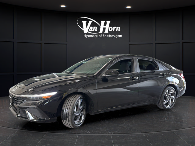 Certified 2025 Hyundai Elantra Sport FWD image 3
