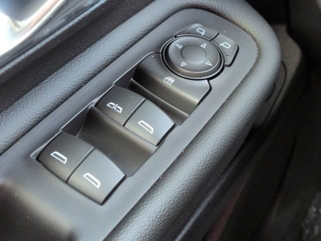 Used 2024 GMC Terrain SLT w/ Tech Package FWD image 22