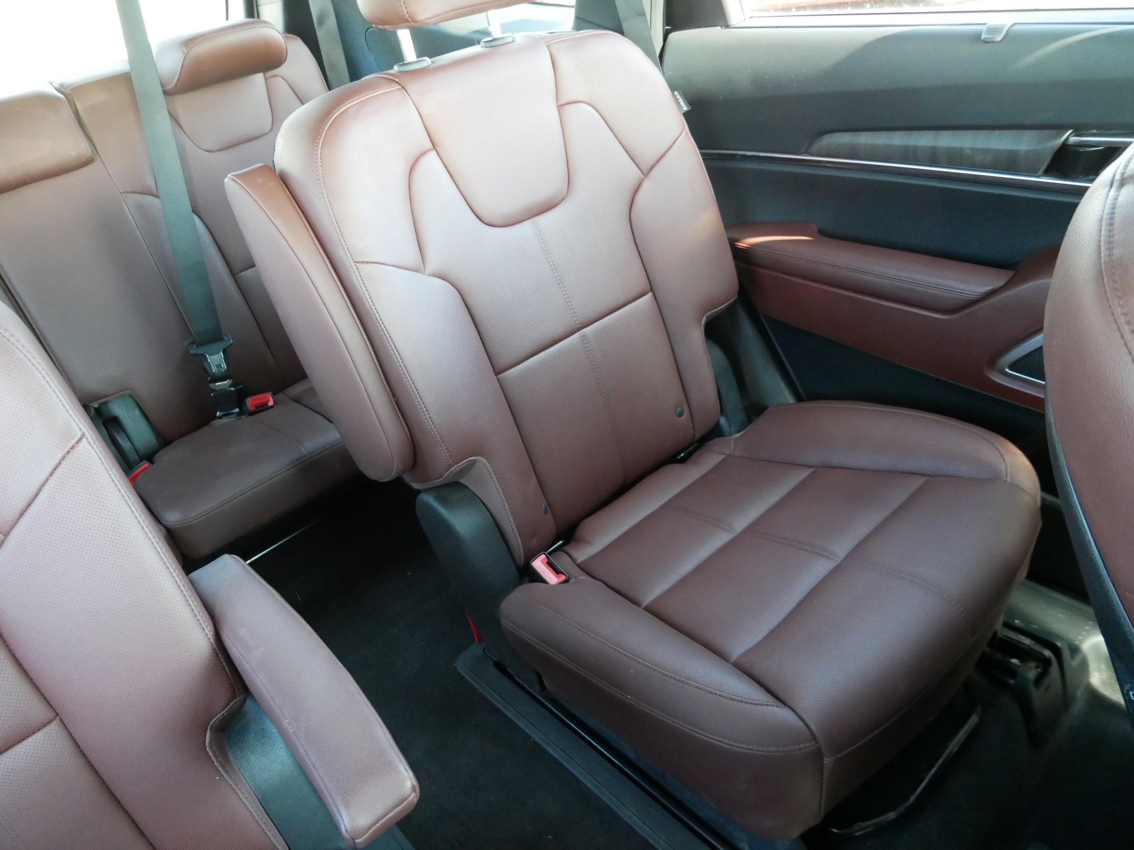 Used 2023 Kia Telluride EX w/ EX Captain's Chair Package image 14