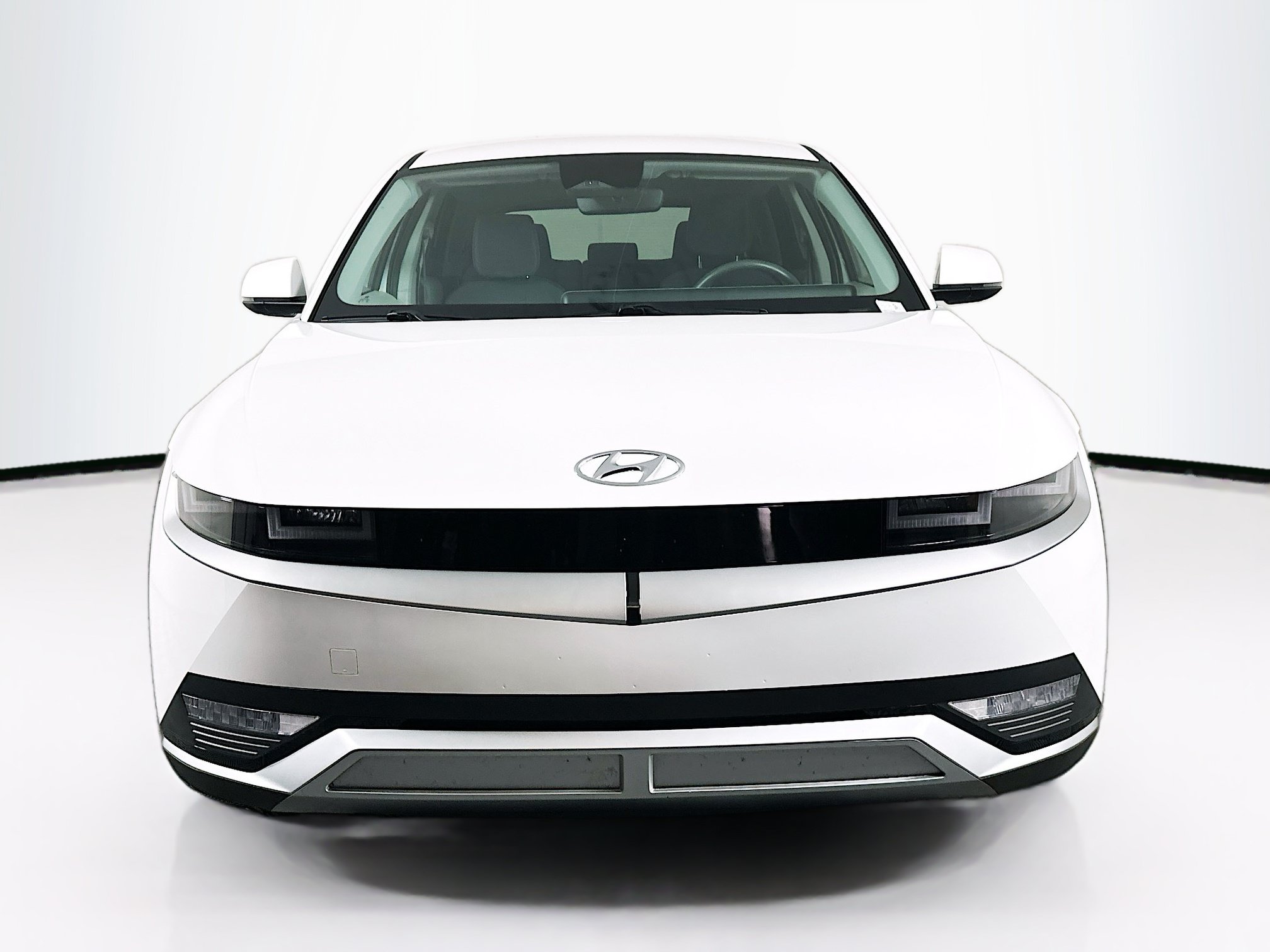 Used 2023 Hyundai Ioniq 5 SE AWD/4WD image 2