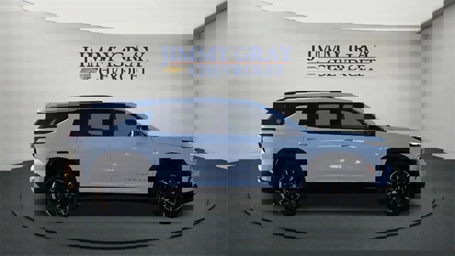 New 2026 Chevrolet Traverse LT image 2