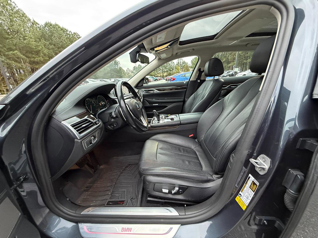 Used 2018 BMW 740i RWD image 9
