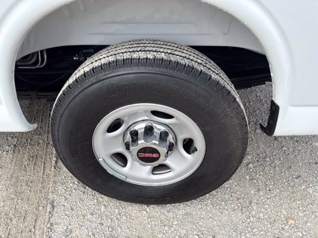 Used 2026 GMC Savana 3500 LT w/ LT Preferred Equipment Group RWD image 19