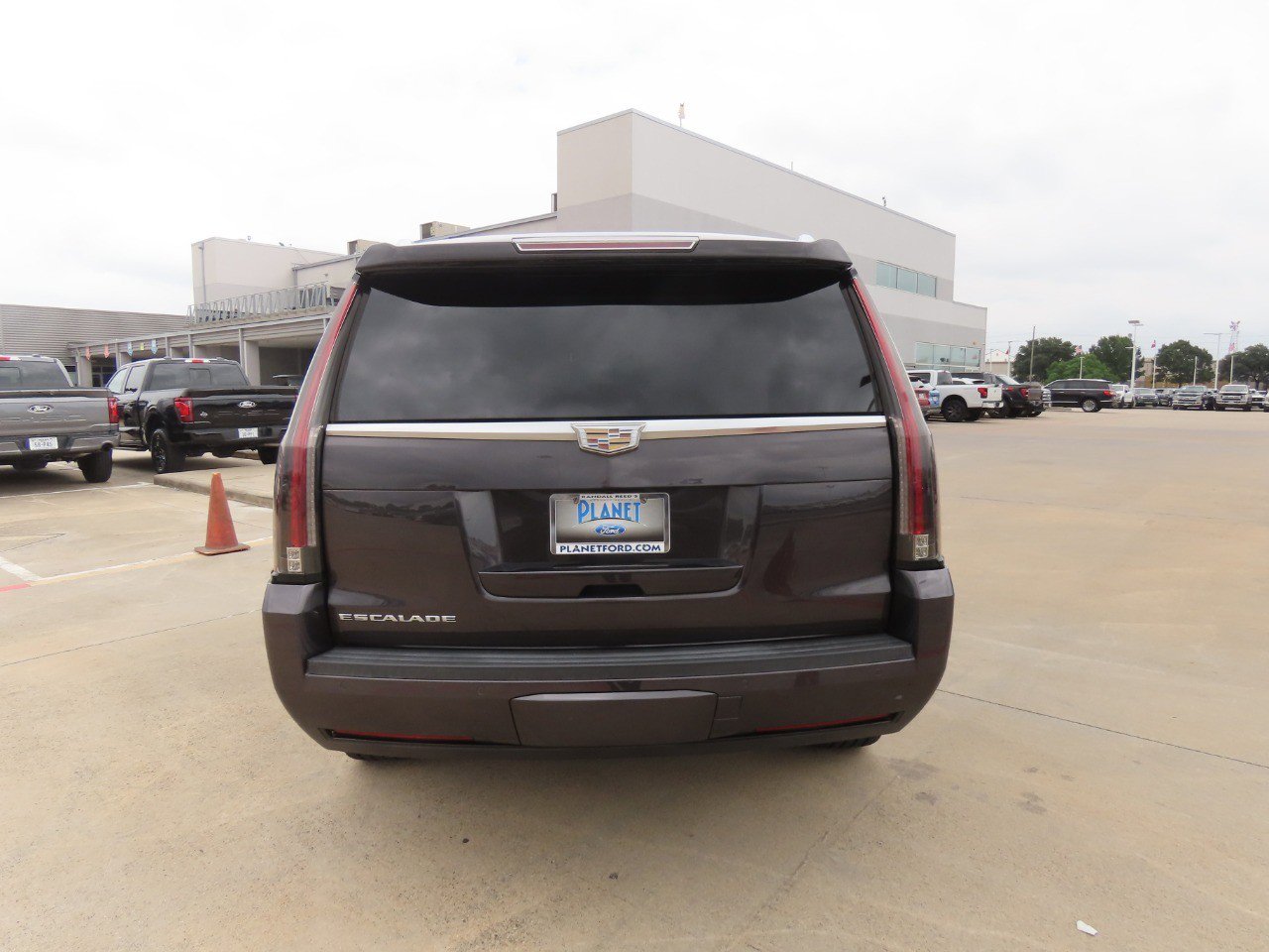 Used 2015 Cadillac Escalade Premium AWD/4WD image 13