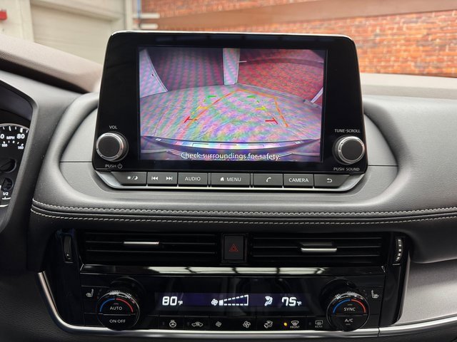 Used 2022 Nissan Rogue SV w/ SV Premium Package image 21