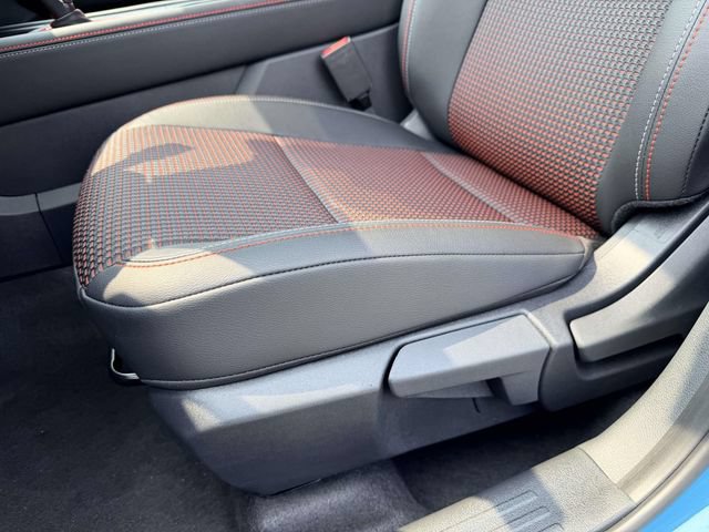 New 2026 Nissan Kicks SR w/ Cold Weather Package FWD image 15