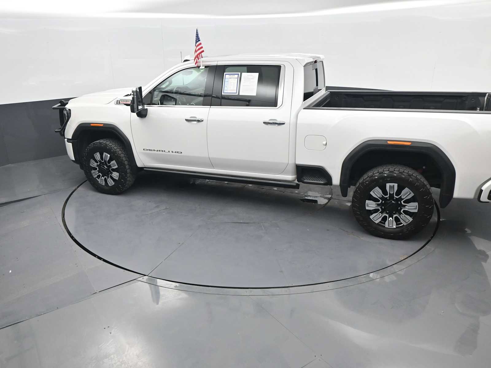 Used 2024 GMC Sierra 3500 Denali w/ Denali Reserve Package AWD/4WD image 32