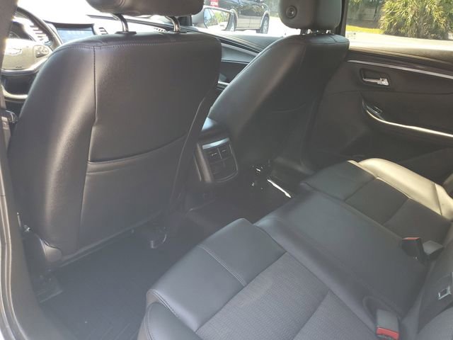 Used 2019 Chevrolet Impala LT FWD image 13