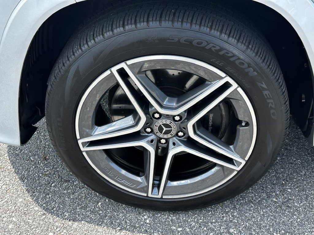 Certified 2025 Mercedes-Benz GLS 450 4MATIC w/ AMG Line Exterior image 13