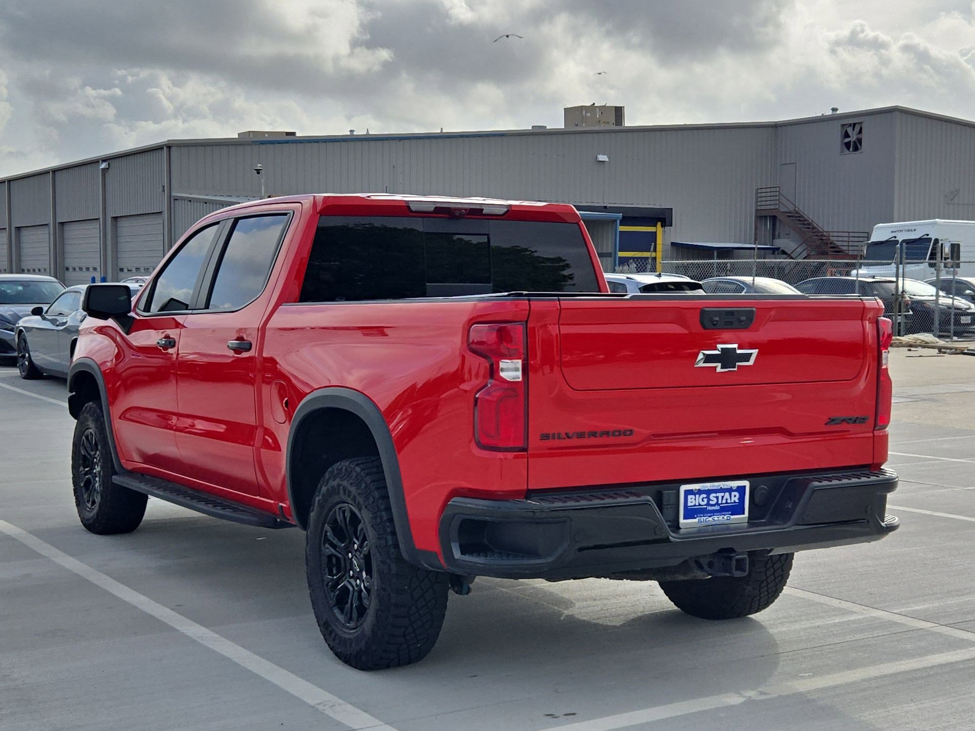 Used 2024 Chevrolet Silverado 1500 ZR2 w/ Technology Package image 6