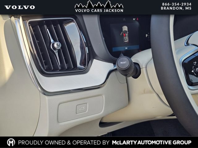 New 2026 Volvo XC60 B5 Ultra w/ Protection Package Premier image 17