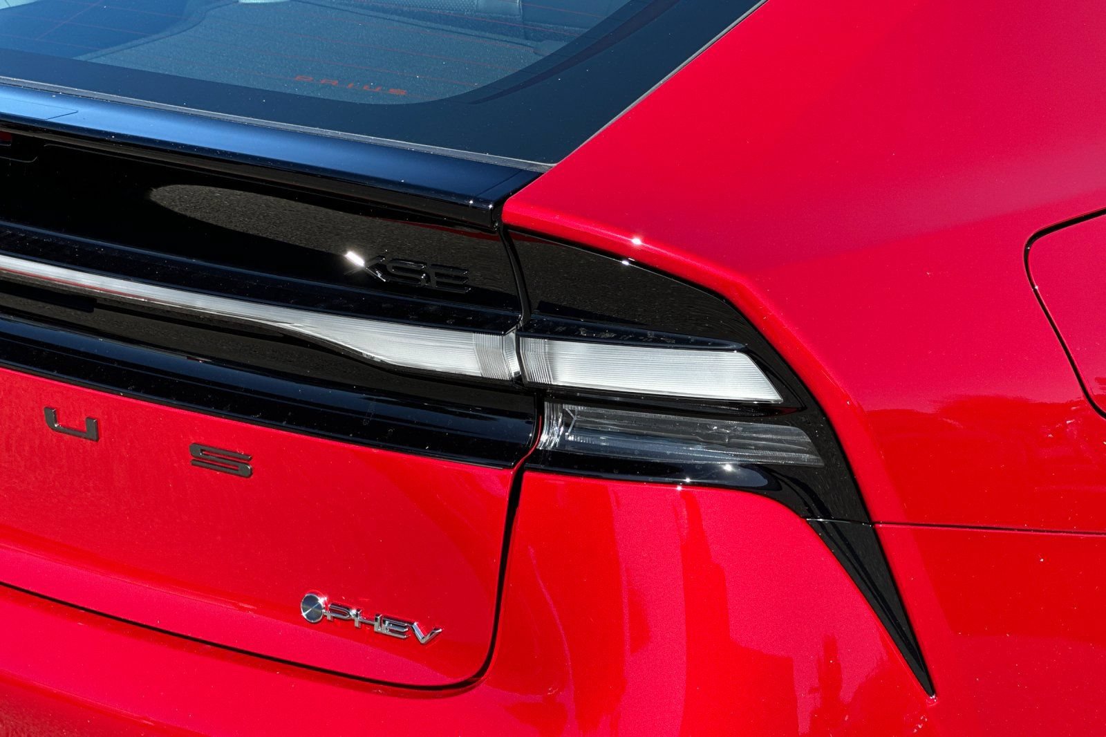 New 2026 Toyota Prius Plug-In Hybrid FWD image 32