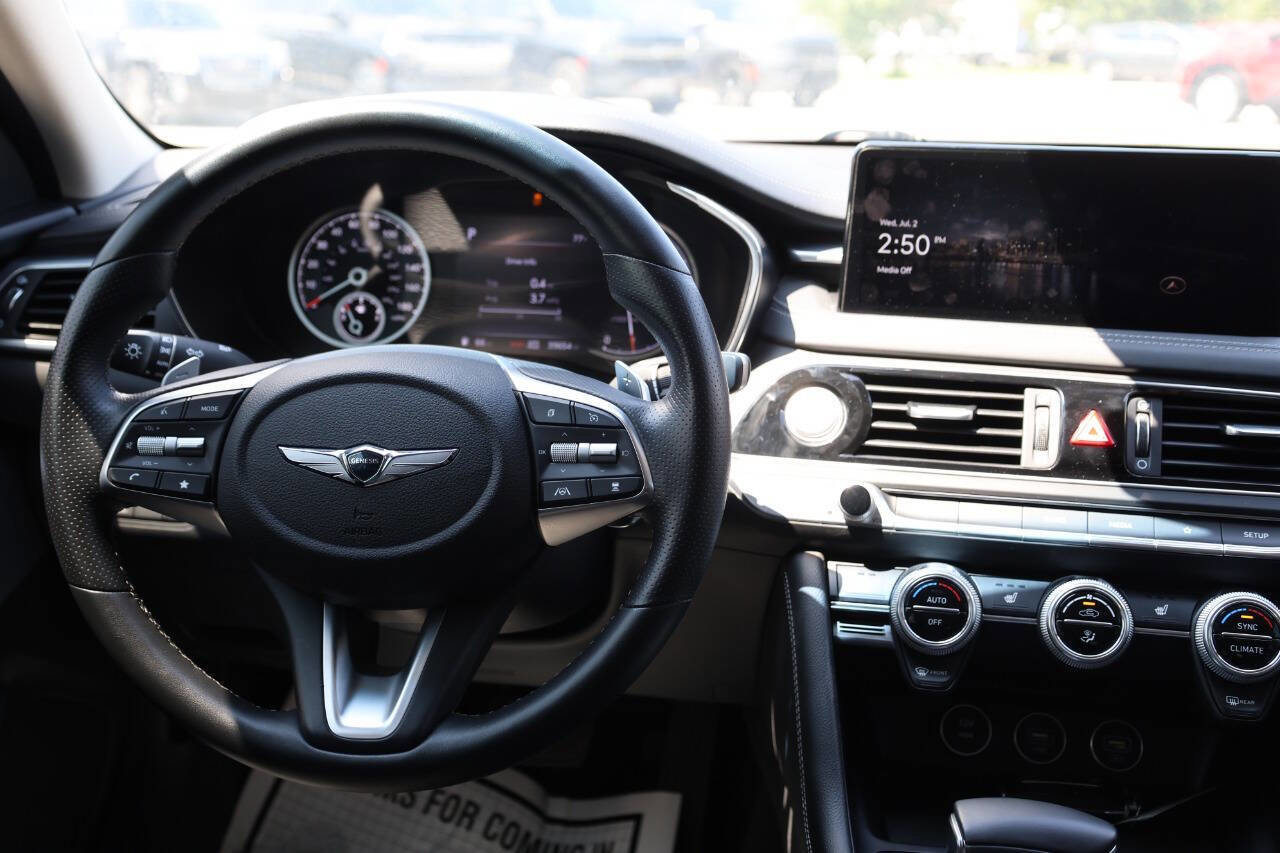 Used 2023 Genesis G70 2.0T image 23