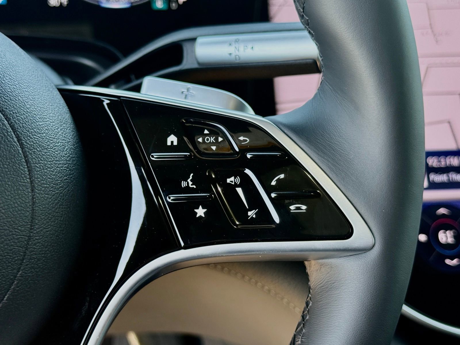 New 2026 Mercedes-Benz EQS 550 4MATIC SUV image 25