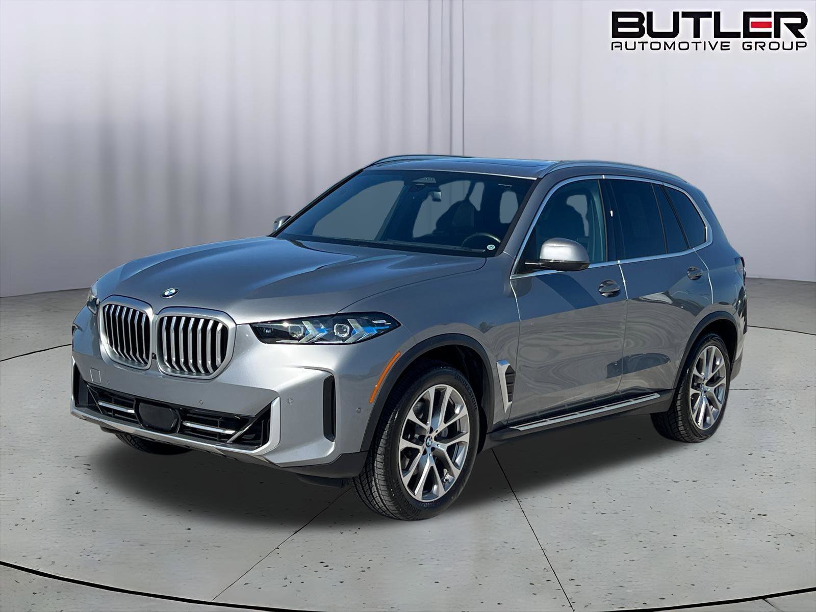 Used 2024 BMW X5 sDrive40i w/ Premium Package RWD image 1
