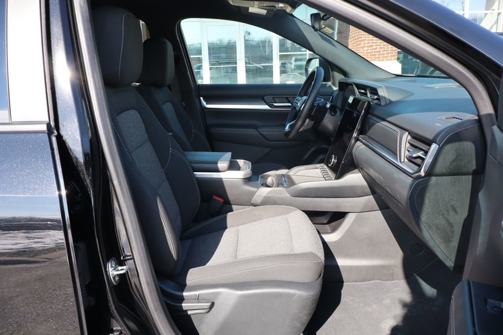 Used 2025 GMC Terrain Elevation image 39