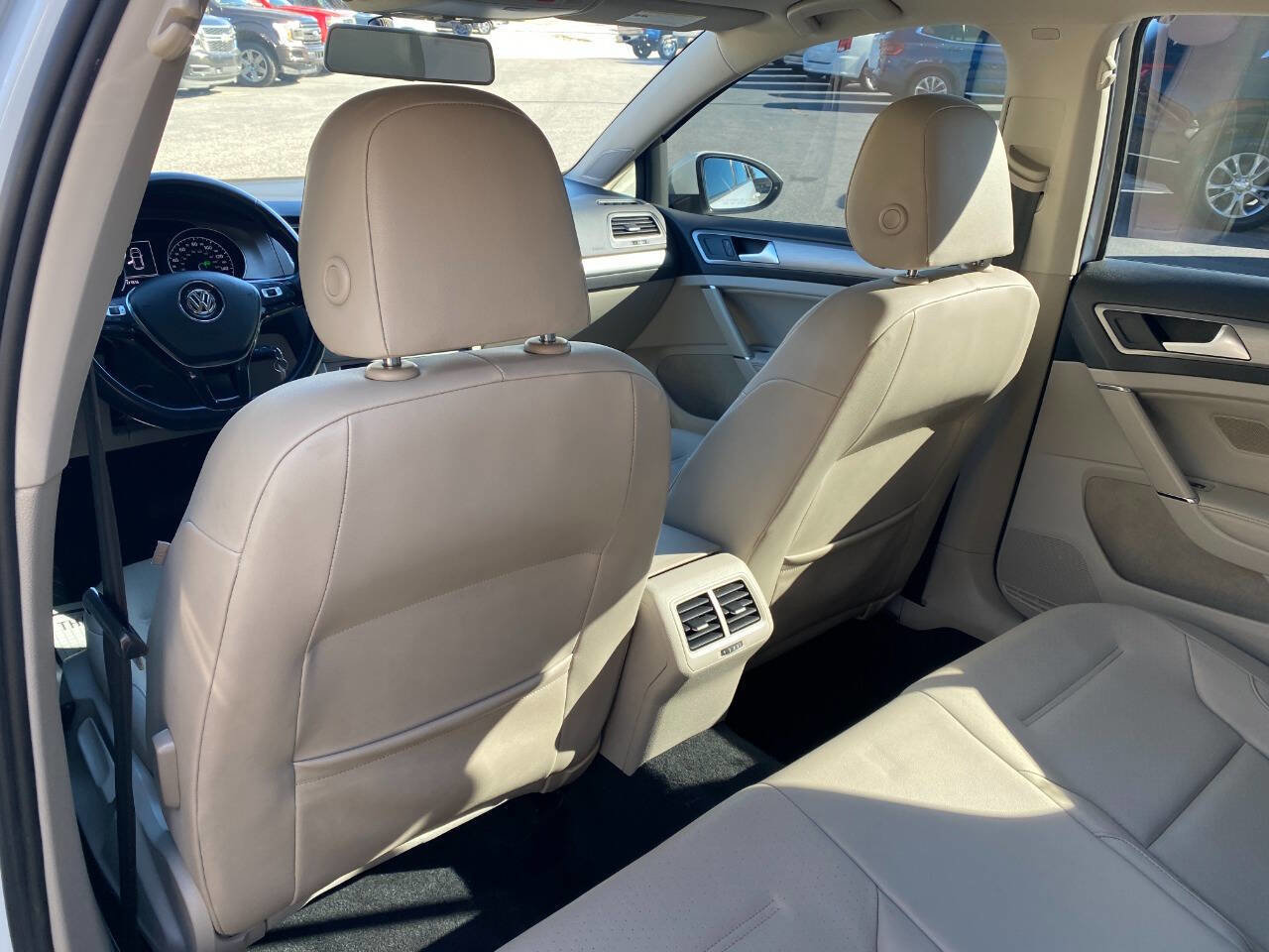 Used 2015 Volkswagen Golf TDI S image 20