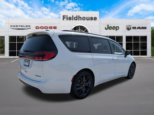 Used 2025 Chrysler Pacifica Limited FWD image 5