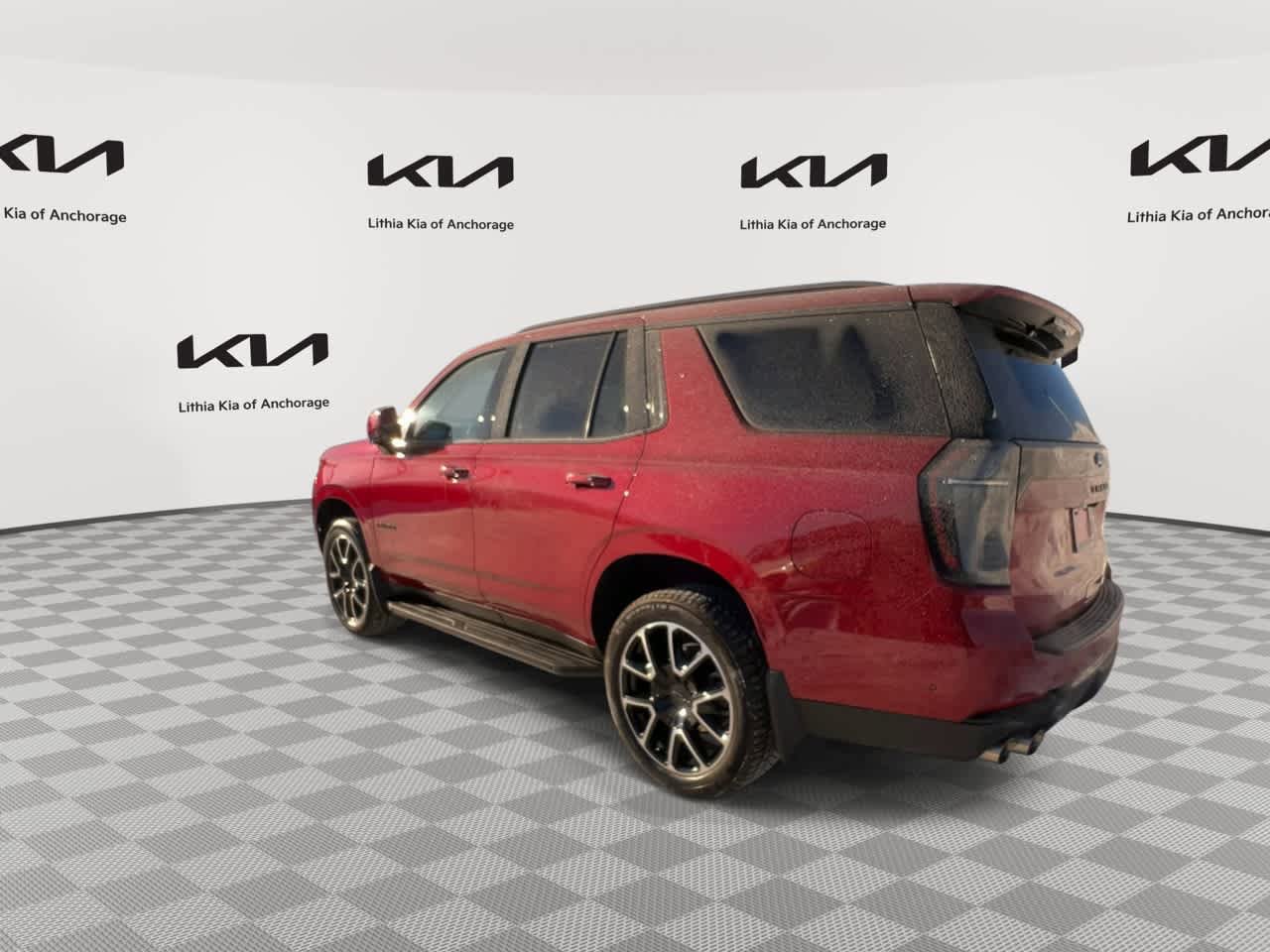Used 2025 Chevrolet Tahoe RST w/ Comfort Package AWD/4WD image 2