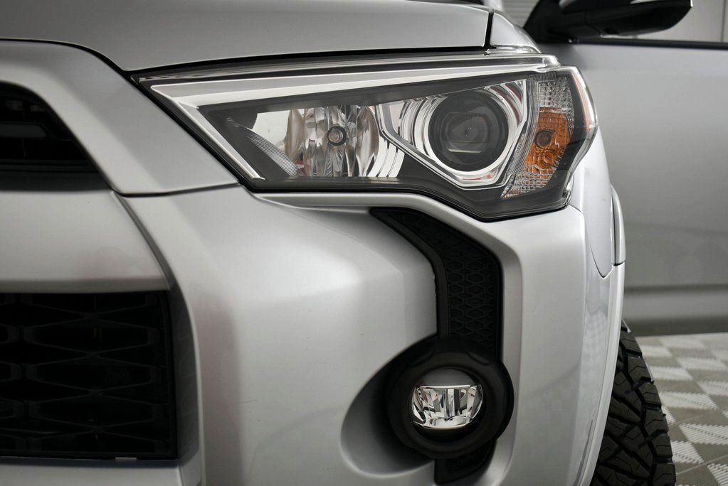 Used 2021 Toyota 4Runner TRD Off-Road Premium w/ Moonroof Package image 2