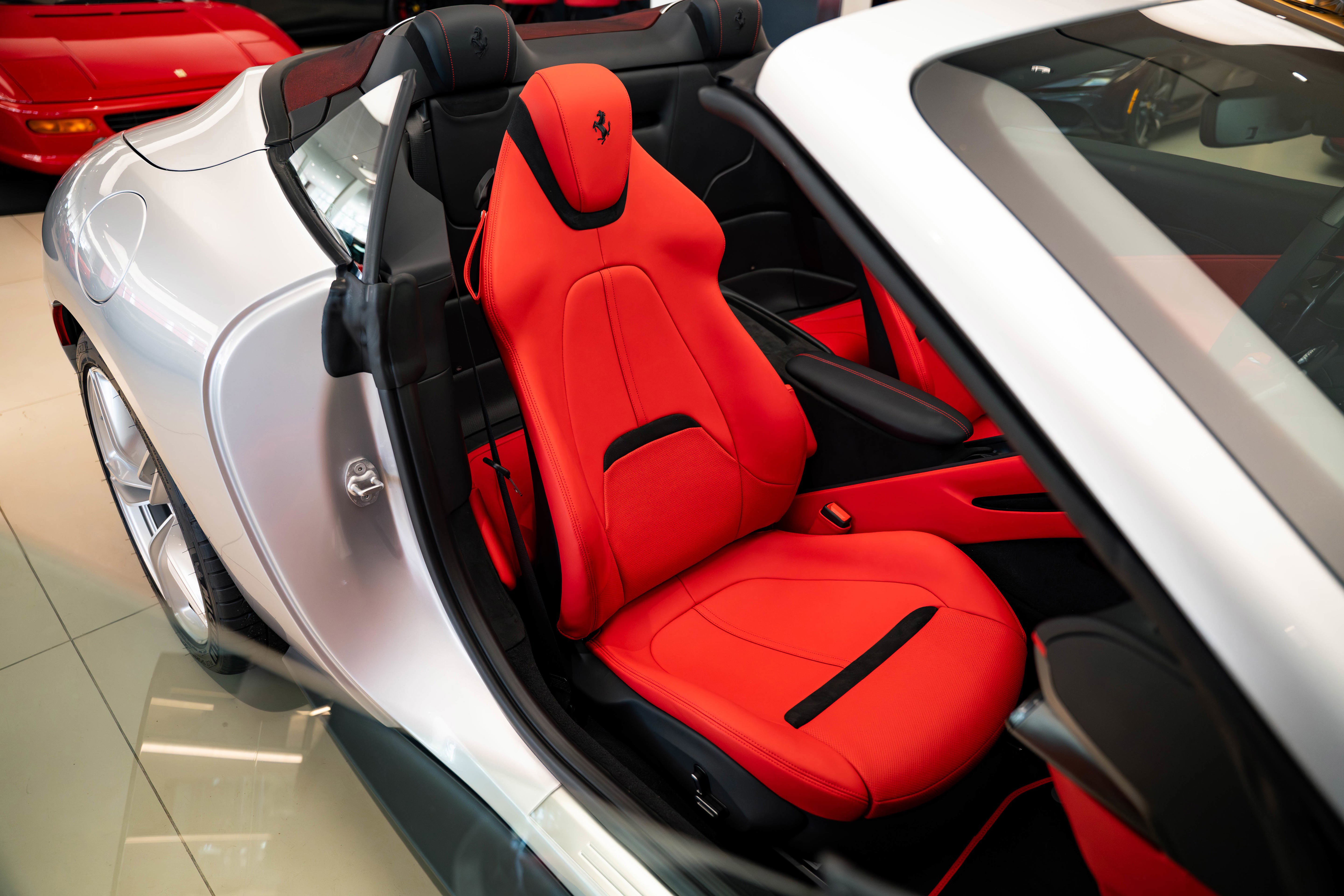 Used 2024 Ferrari Roma Spider image 20