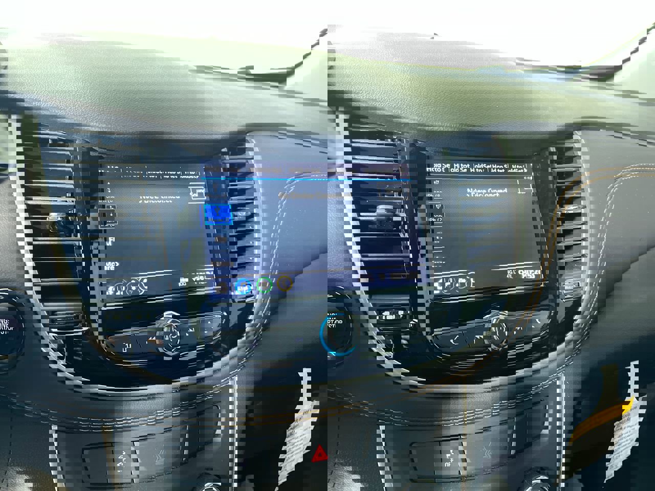 Used 2022 Chevrolet Trax LT w/ LT Convenience Package image 27