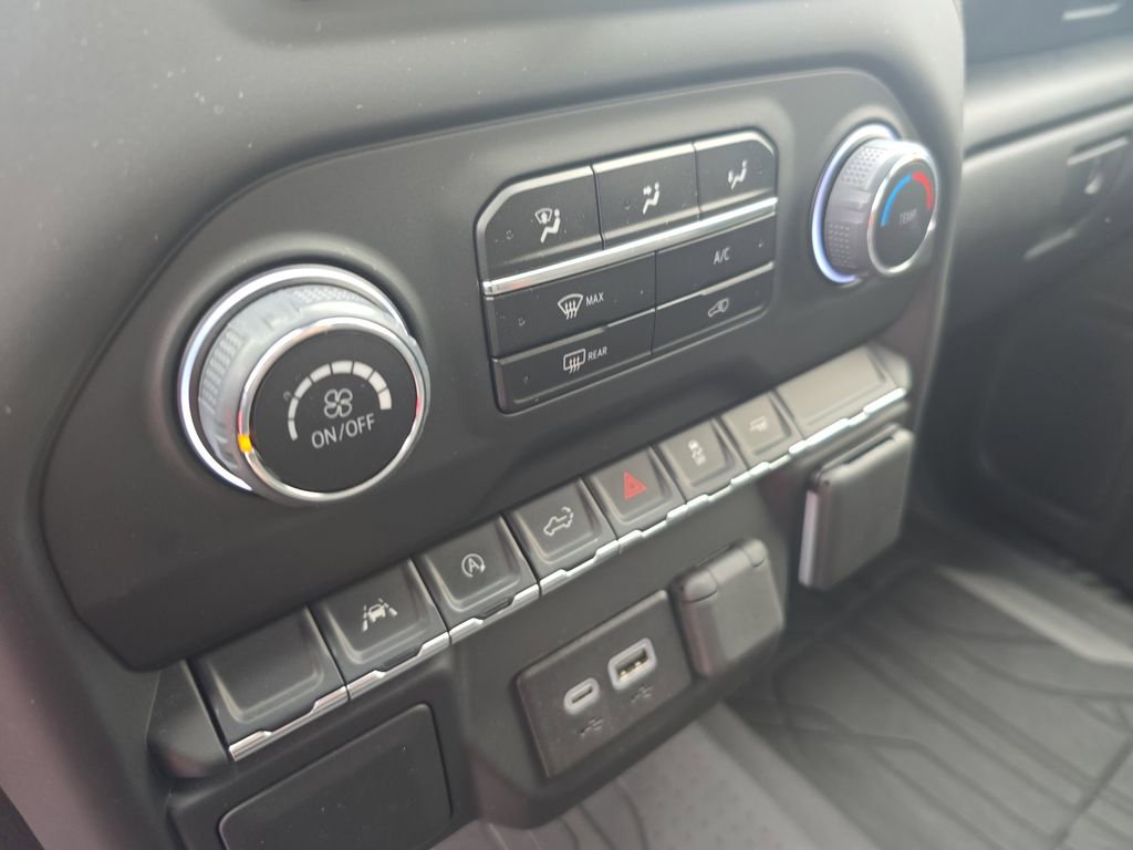 Used 2024 Chevrolet Silverado 1500 Custom w/ LPO, Dark Essentials Package image 18