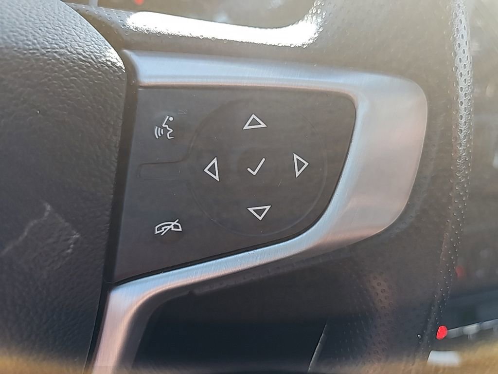 Used 2022 GMC Terrain SLE w/ Driver Convenience Package image 29