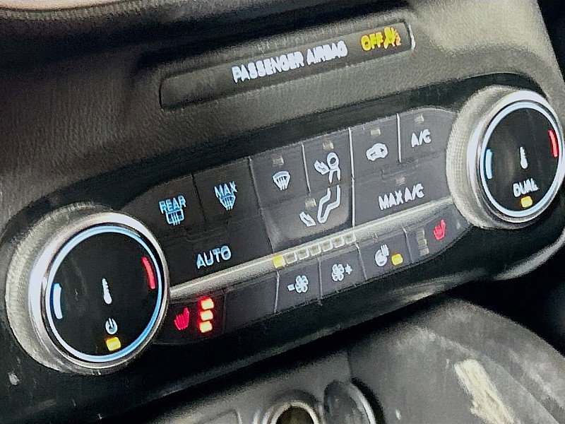 Used 2022 Ford Escape SEL image 16