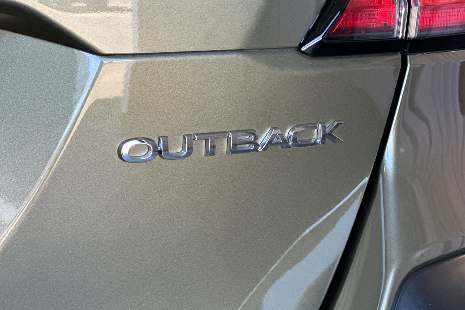 Used 2025 Subaru Outback Limited w/ Popular Package #2 AWD/4WD image 17