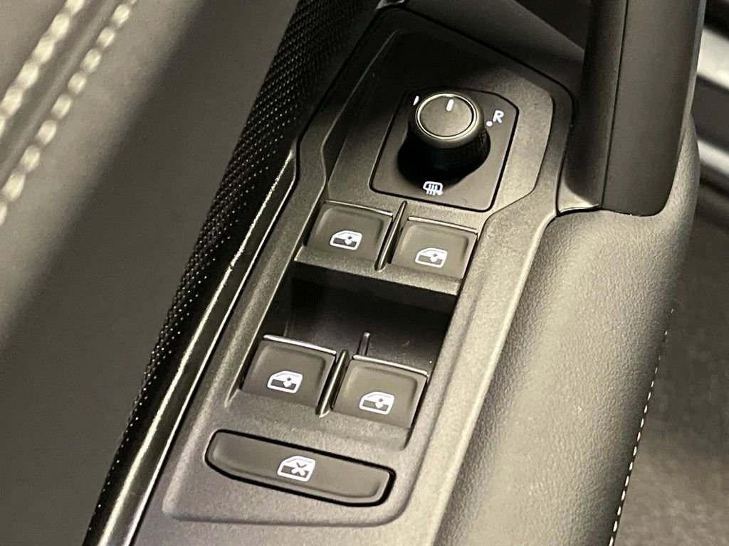 New 2026 Volkswagen Tiguan SE AWD/4WD image 18