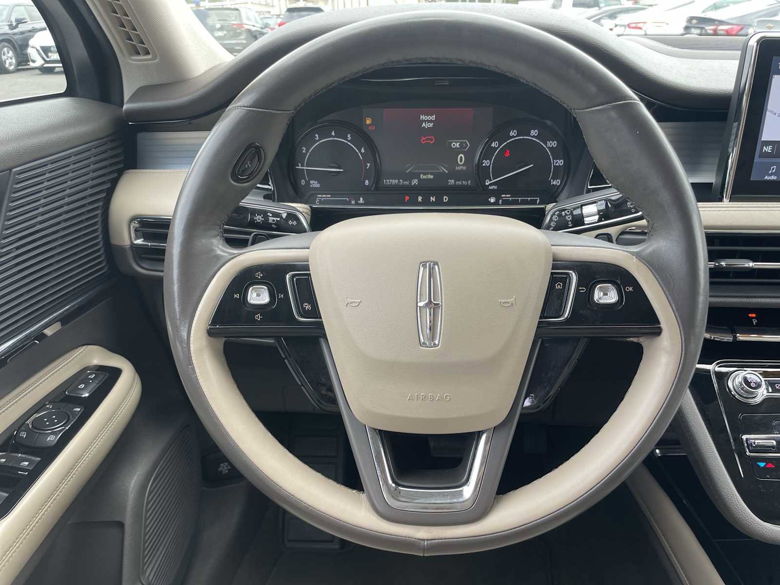 Used 2021 Lincoln Corsair FWD w/ Premium Package image 11