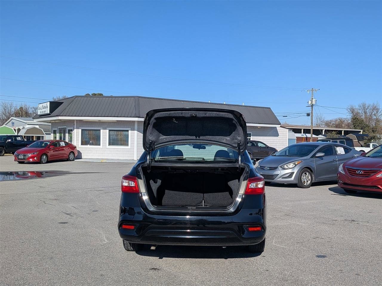 Used 2017 Nissan Sentra SV FWD image 27