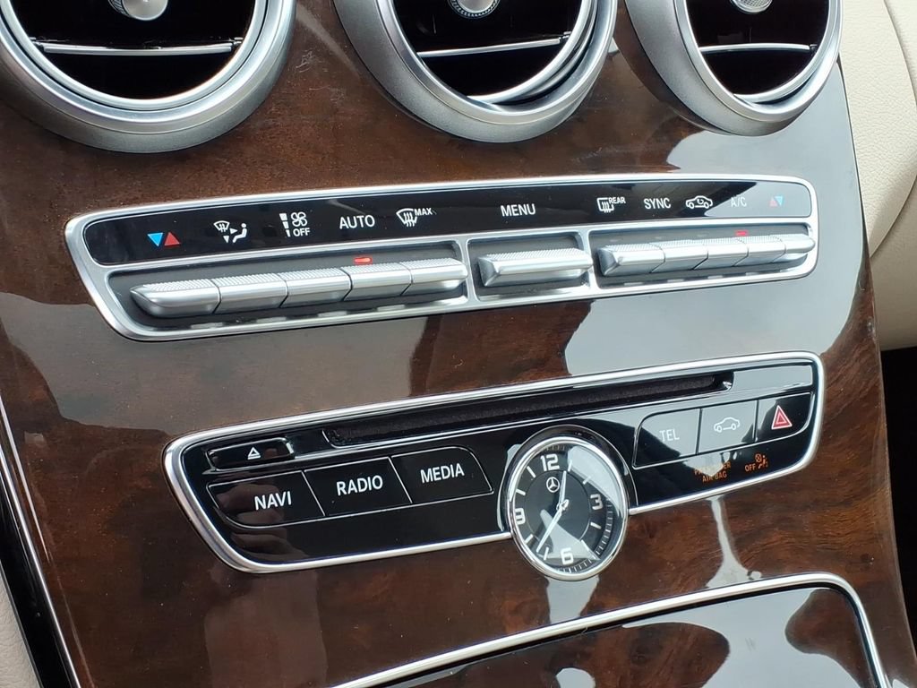 Used 2018 Mercedes-Benz C 300 4MATIC Sedan image 20