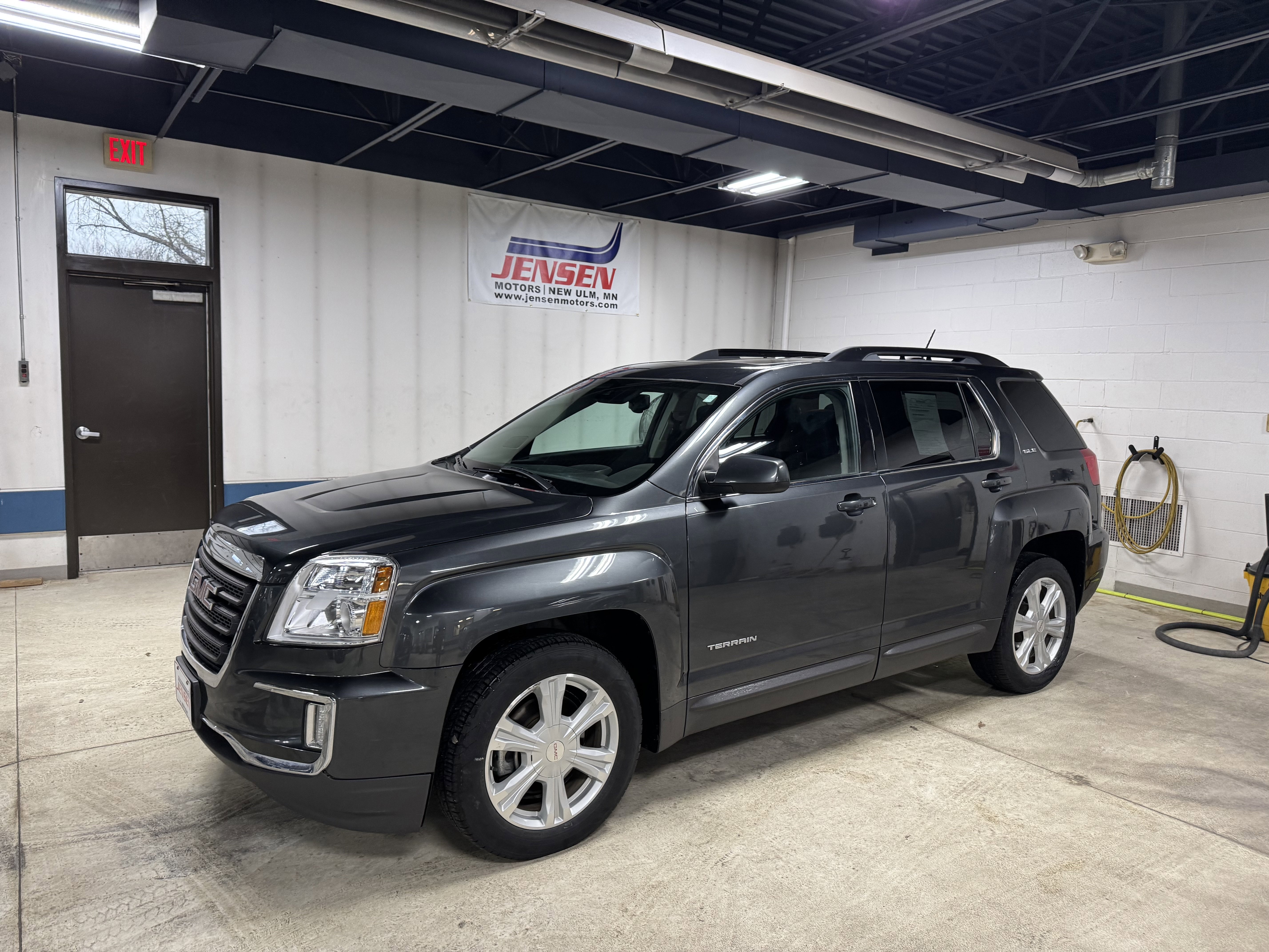Used 2017 GMC Terrain SLE w/ Driver Alert Package I image 1