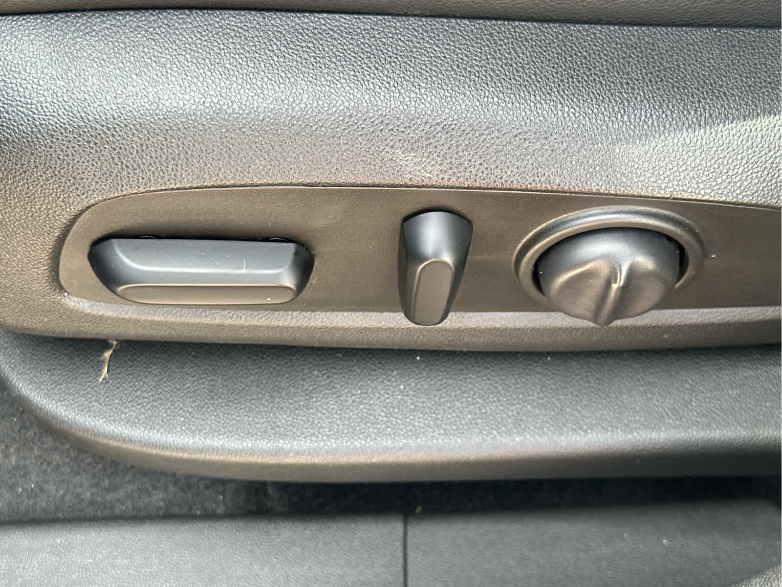 Used 2022 GMC Terrain SLT w/ Infotainment Package II image 25