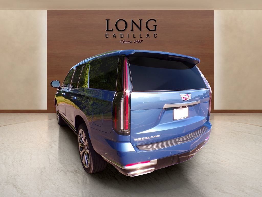 New 2026 Cadillac Escalade Luxury w/ Touring Package AWD/4WD image 2