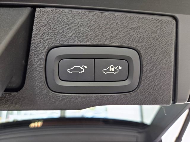 Used 2025 Volvo XC60 B5 Ultra w/ Protection Package Premier AWD/4WD image 21