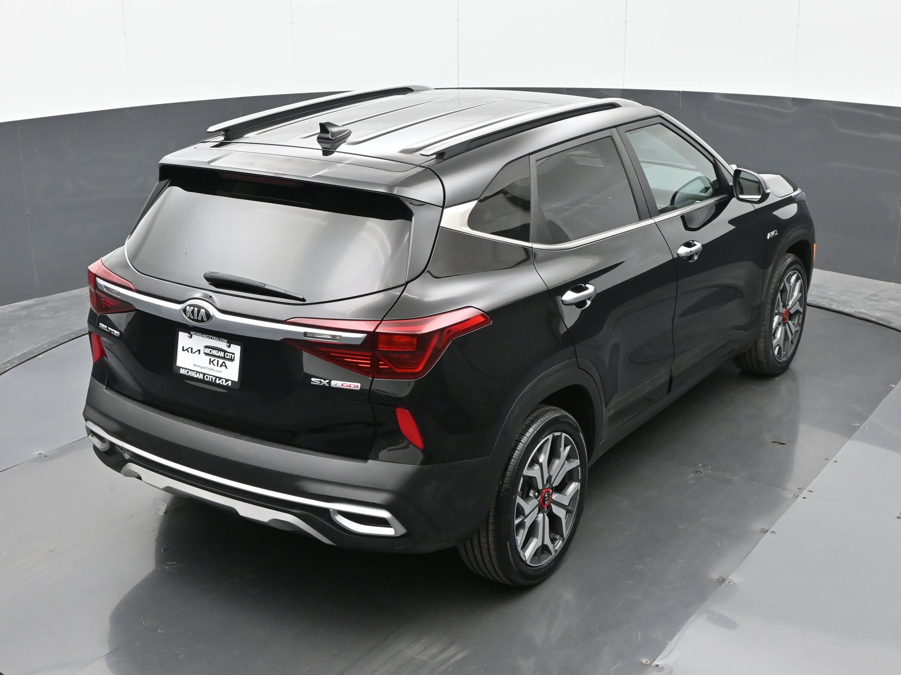 Used 2021 Kia Seltos SX w/ SX Sunroof Package image 31