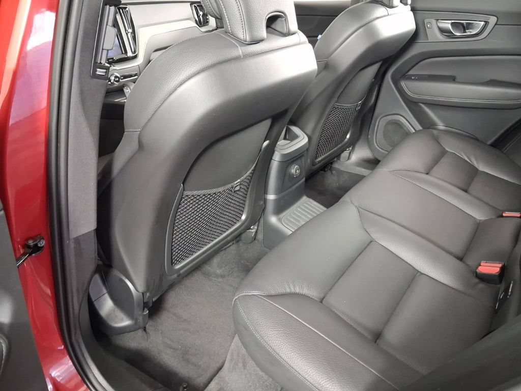 Certified 2025 Volvo XC60 T8 Plus w/ Protection Package Premier AWD/4WD image 17
