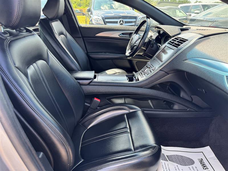 Used 2020 Lincoln MKZ FWD image 10