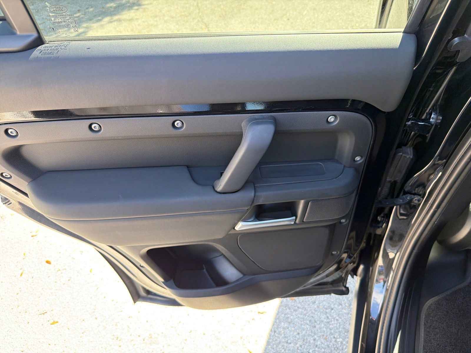 Used 2025 Land Rover Defender 110 S image 25