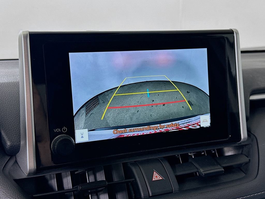 Used 2024 Toyota RAV4 LE image 9