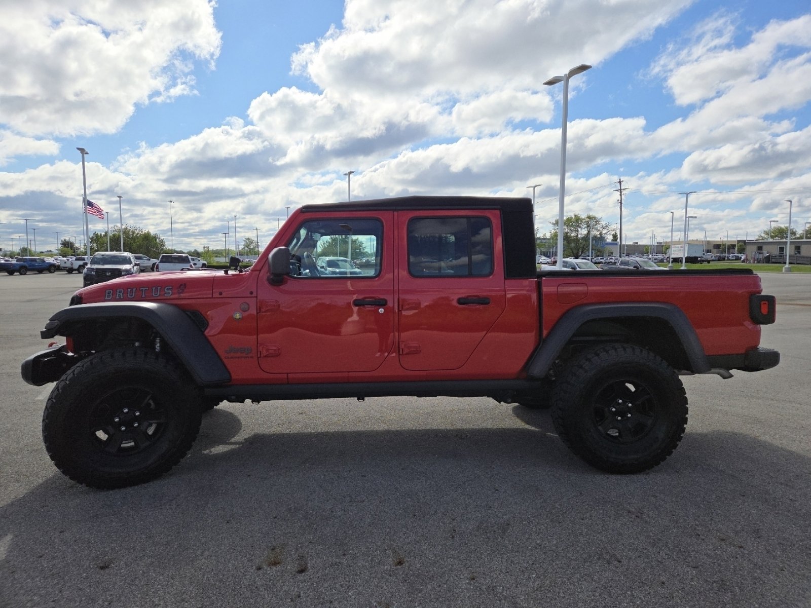 Used 2023 Jeep Gladiator Mojave w/ Cold Weather Group AWD/4WD image 17