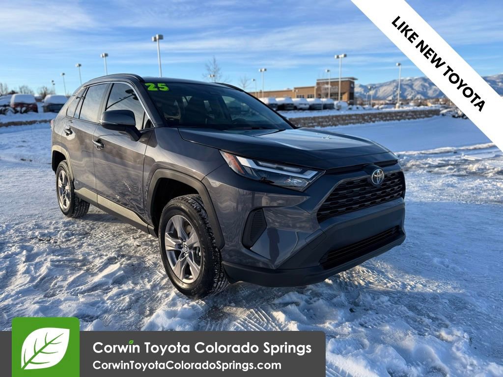 Used 2025 Toyota RAV4 XLE image 1