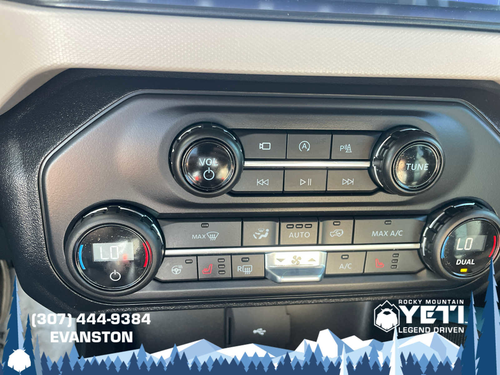 Used 2023 Ford Bronco Wildtrak image 18