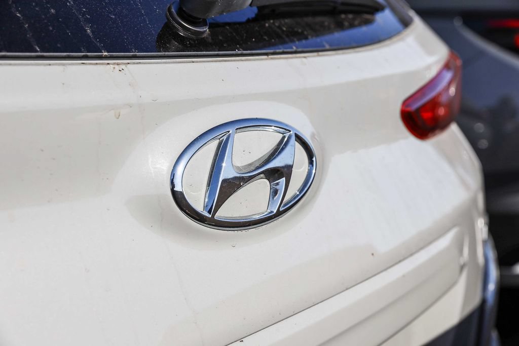 Used 2023 Hyundai Kona SEL AWD/4WD image 10