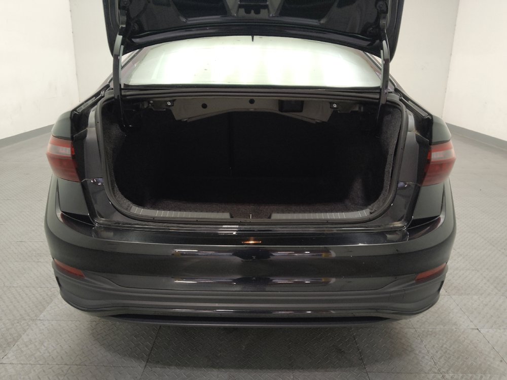 Used 2025 Volkswagen Jetta Sport FWD image 29