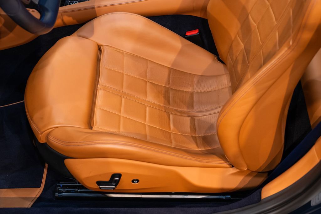 Used 2020 Ferrari Portofino image 26